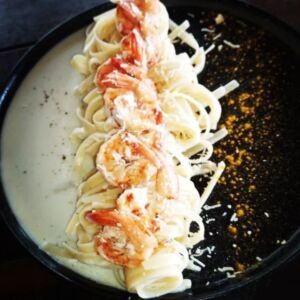 Fettuccine ao Limone com Camarão